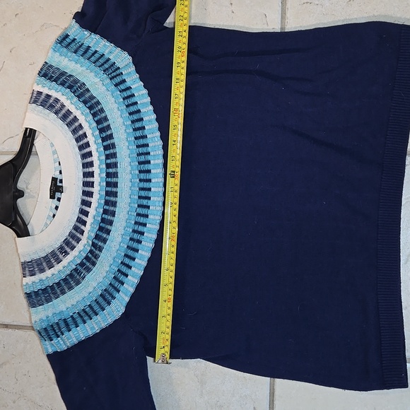 Talbots Blue and Cream Sweater - Picture 4 of 5